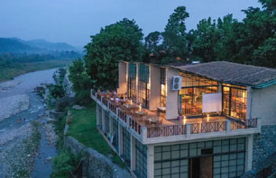 manu maharani resort
